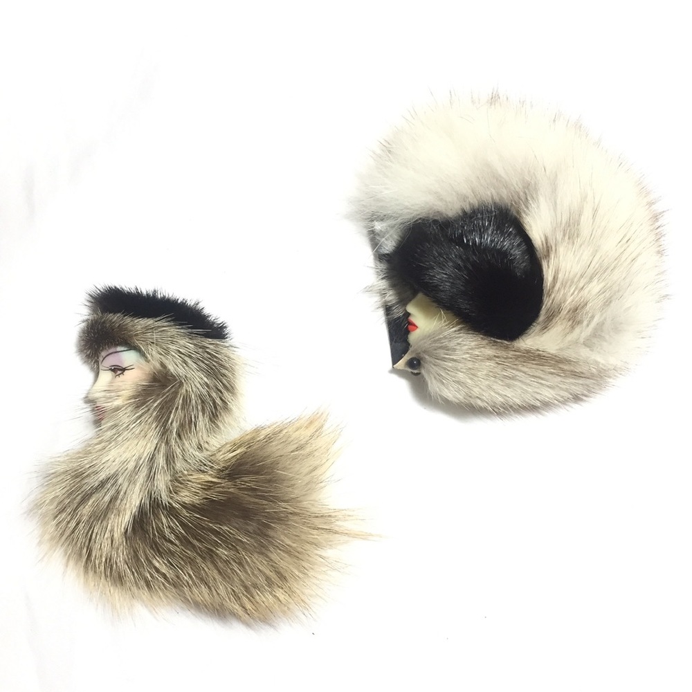 Vintage 70s Profile Brooches